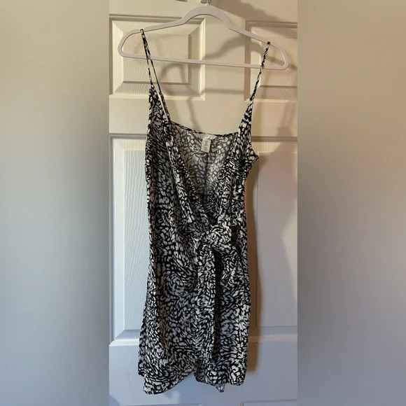 H&M | Dresses | Black And White Strapless Wrap Around Dress From Hm |  Poshmark